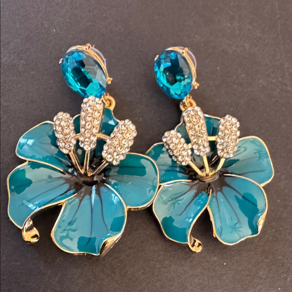Betsy Johnson Tropical Hibiscus Dangle Earrings - Picture 9 of 11